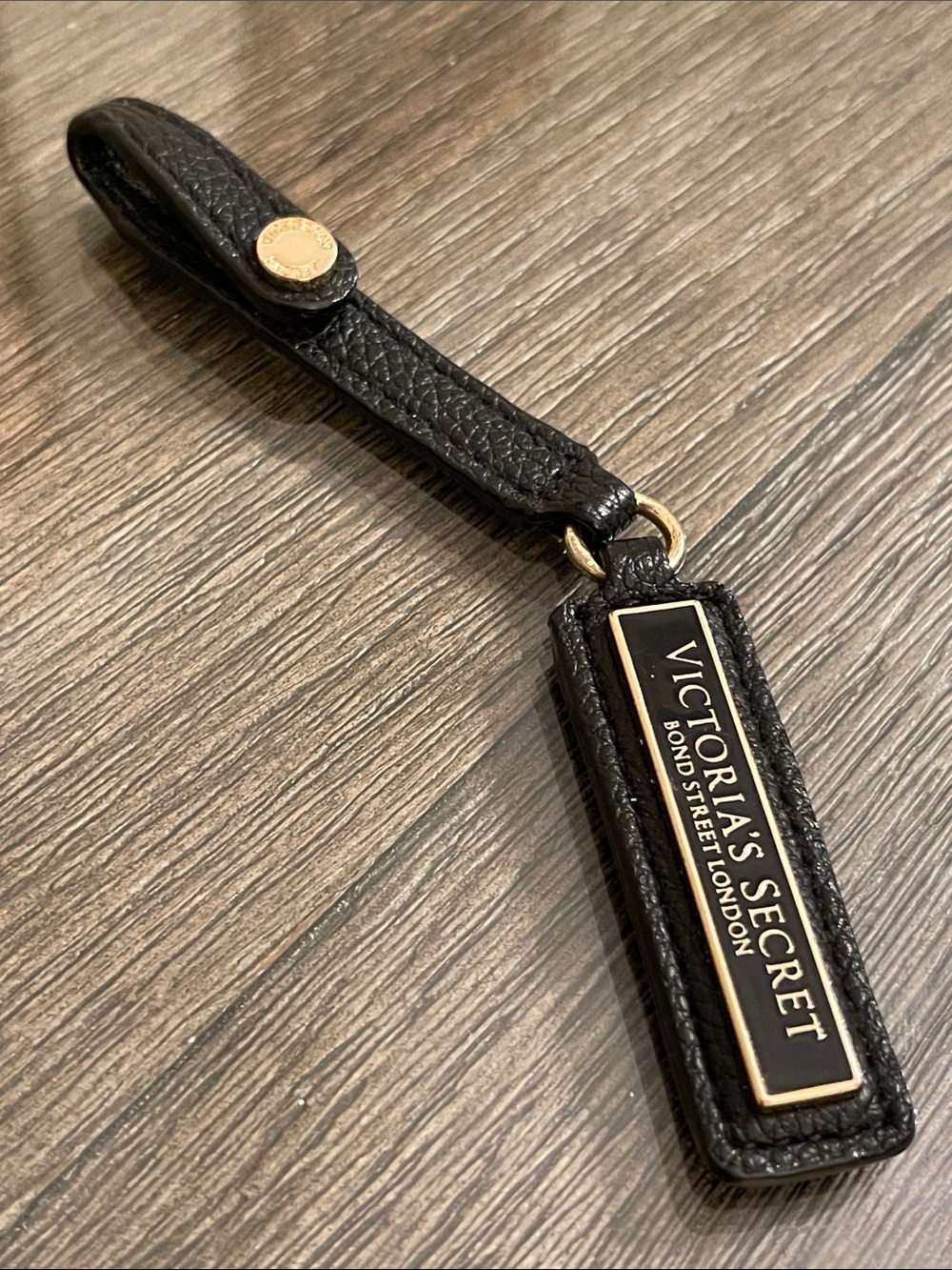 Victoria’s Secret Bond Street London Black & Gold Purse Charm/Key Chain Fob